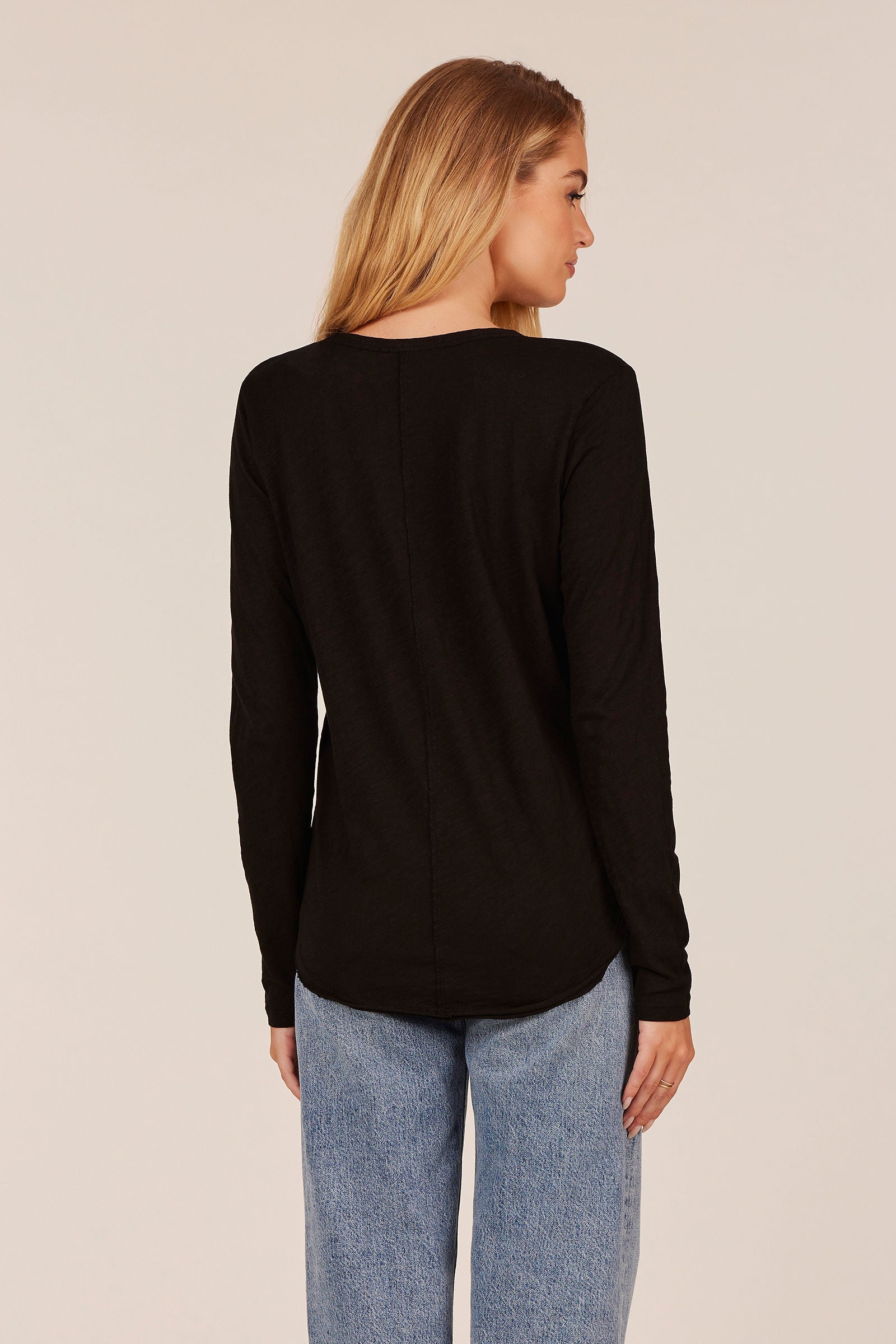 CENTER SEAM LONG SLEEVE TEE