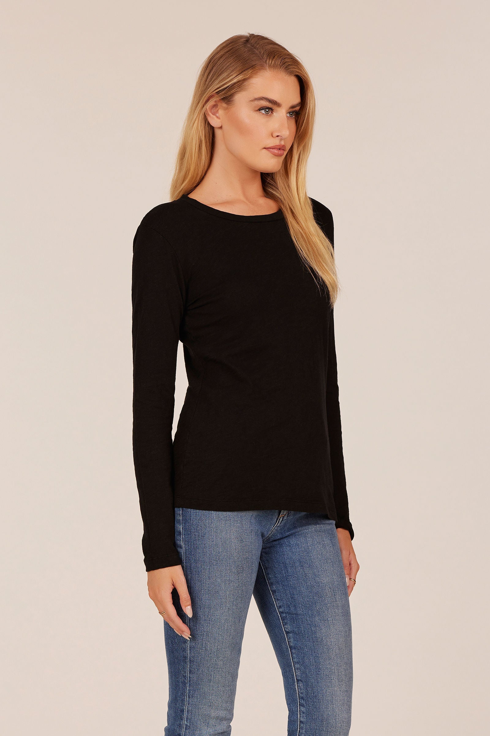 LONG SLEEVE CREWNECK TEE