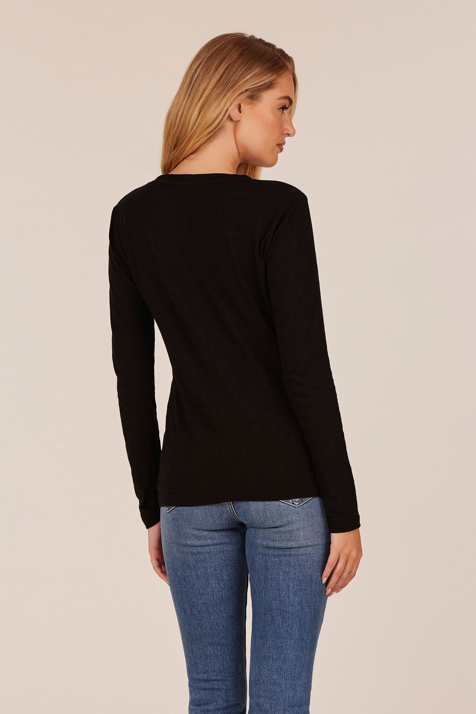 LONG SLEEVE CREWNECK TEE